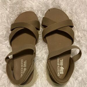 Skechers Women's Olive-Brown Crisscross Strap Sandals